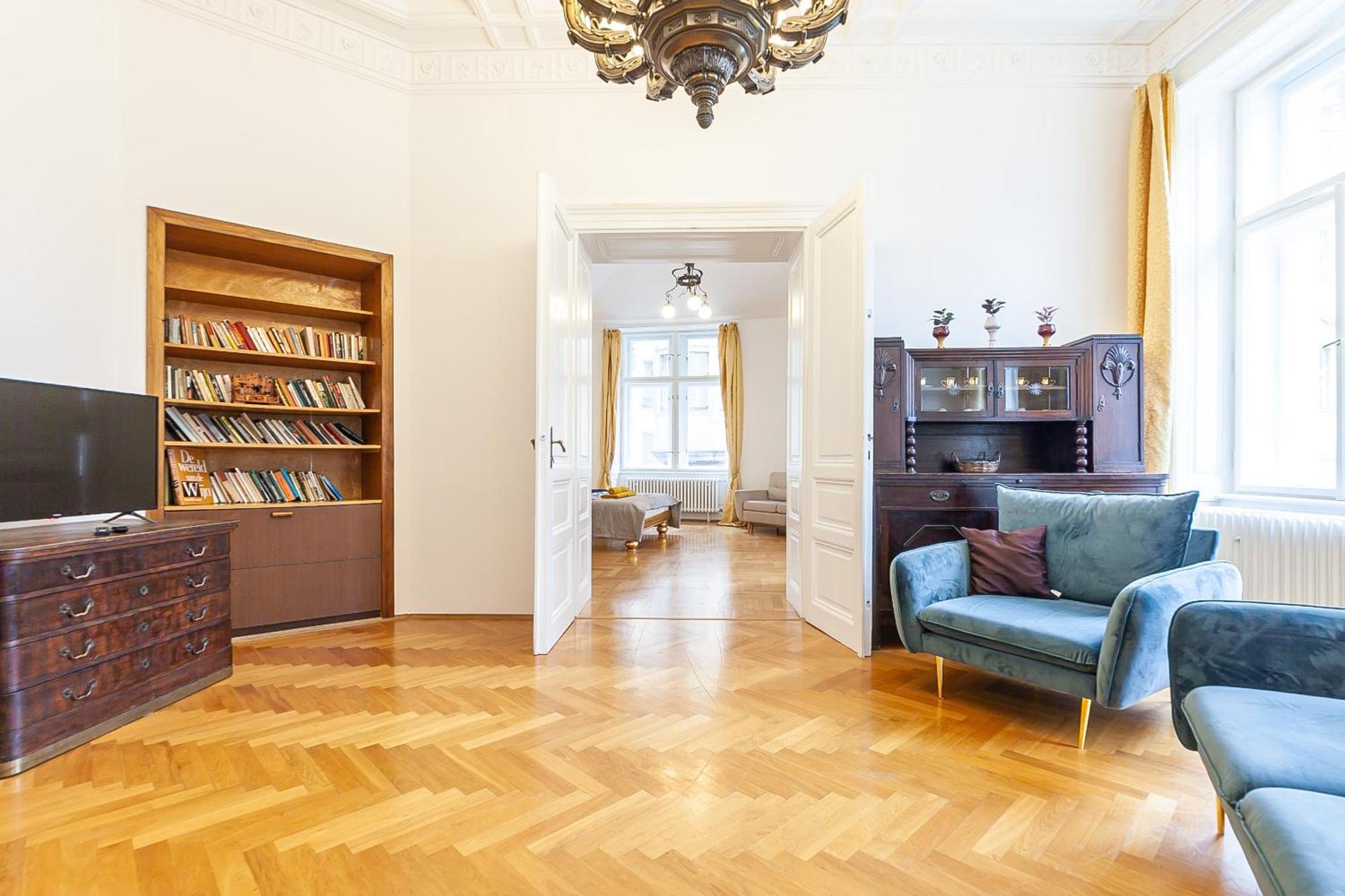 Royal Apartment By Charles Bridge View Of Saint Nicholas Church Prague Ngoại thất bức ảnh