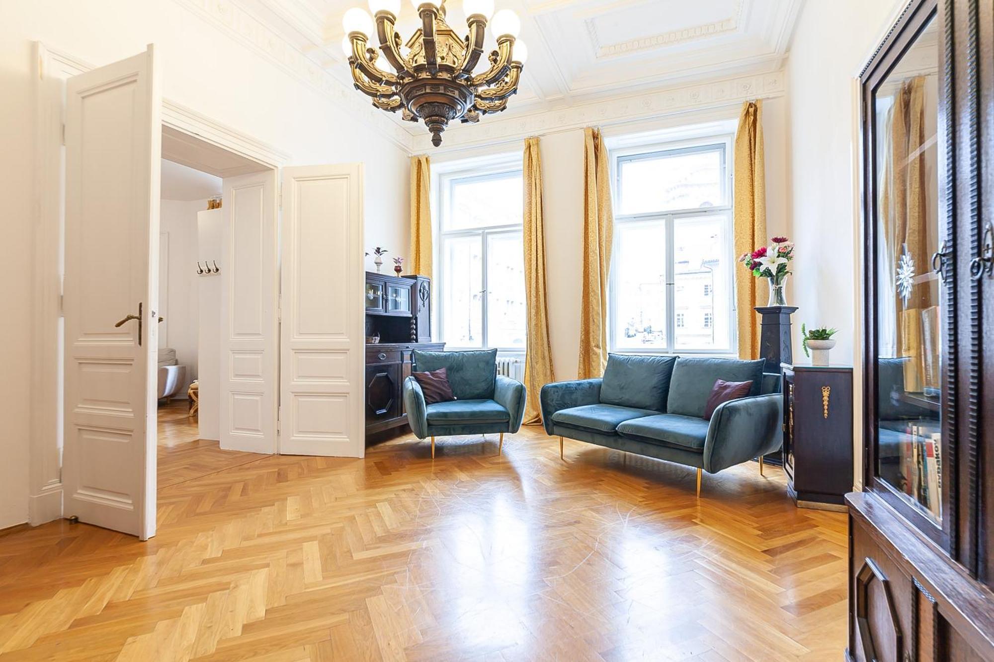 Royal Apartment By Charles Bridge View Of Saint Nicholas Church Prague Ngoại thất bức ảnh